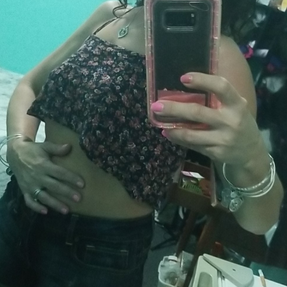 AEO flowy crop top!
